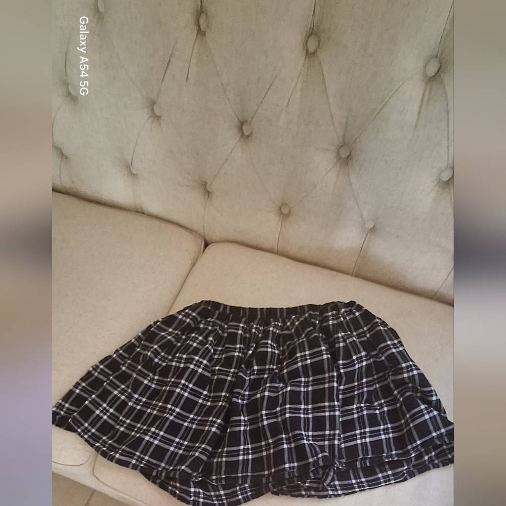Girls plaid black and white schoolgirl skirt